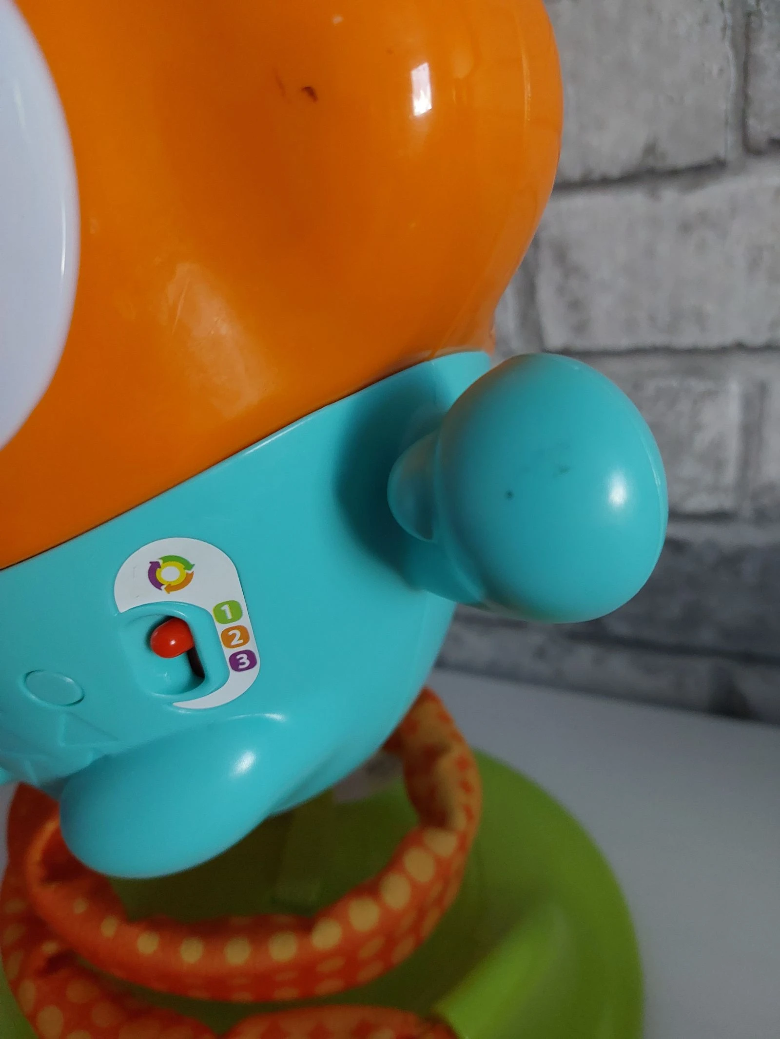 Robot saltador Fisherprice – photo 2
